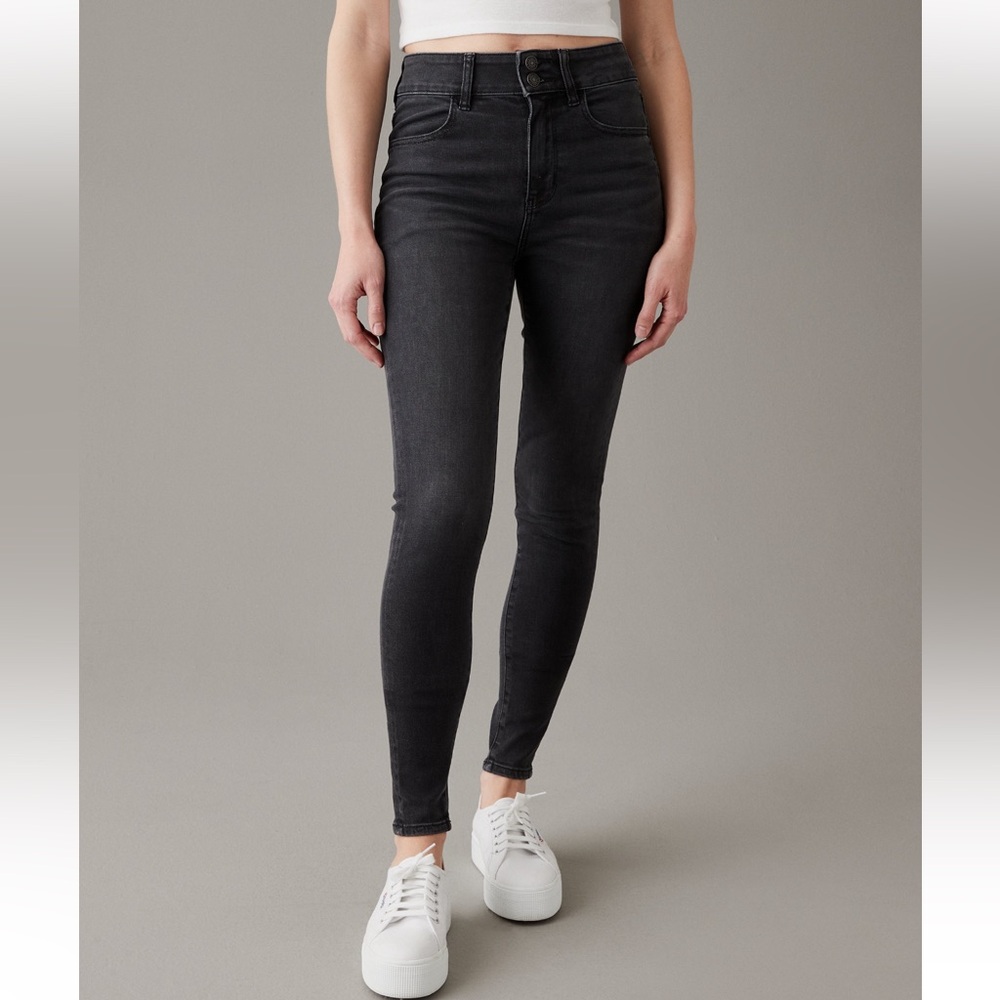 AMERICAN EAGLE Next Level Super High Waisted Jegging